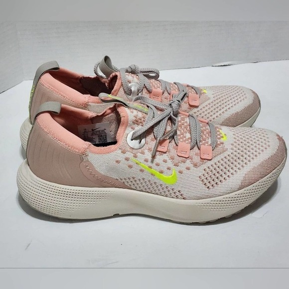 Nike Escape Run Flyknit Running Shoe Women's size 10 new!! - Picture 6 of 14
